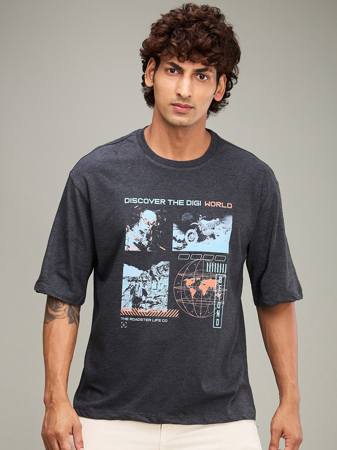 

The Roadster Lifestyle Co Printed Round Neck Oversized T-shirt, Charcoal