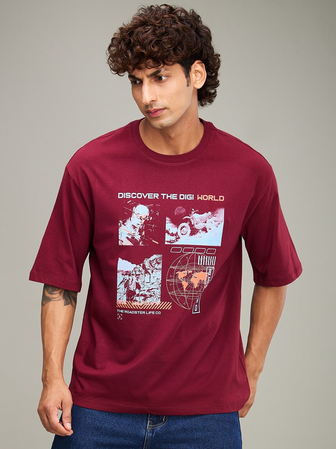 

The Roadster Lifestyle Co Printed Round Neck Oversized T-shirt, Maroon