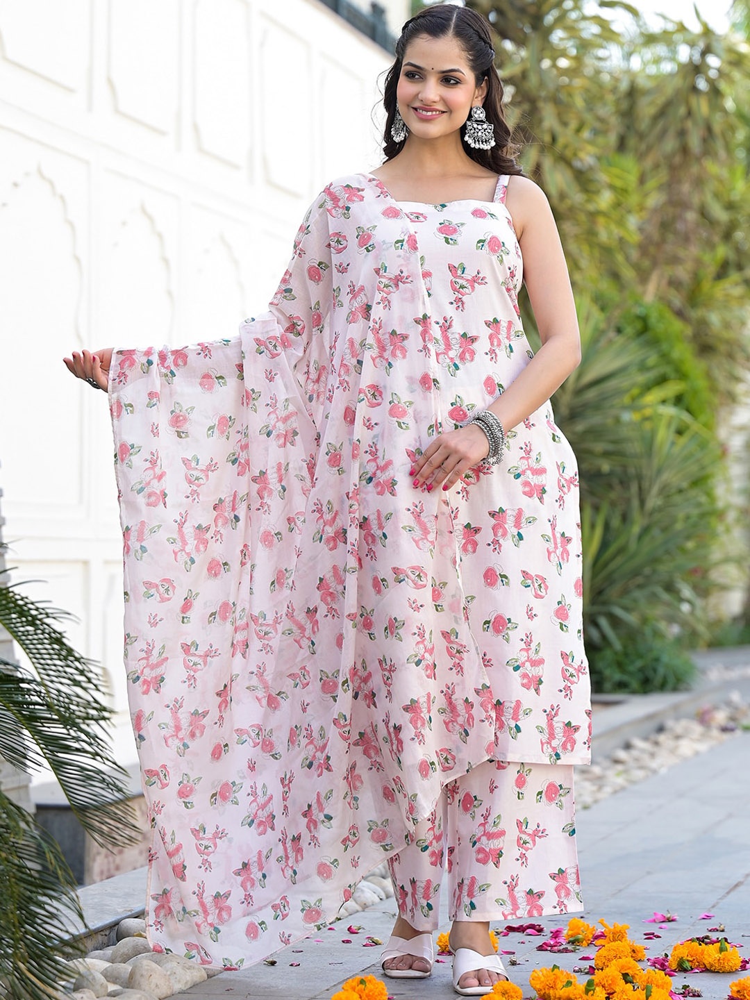 

Vishudh Pink Floral Printed Regular Pure Cotton Kurta With Palazzos & Dupatta