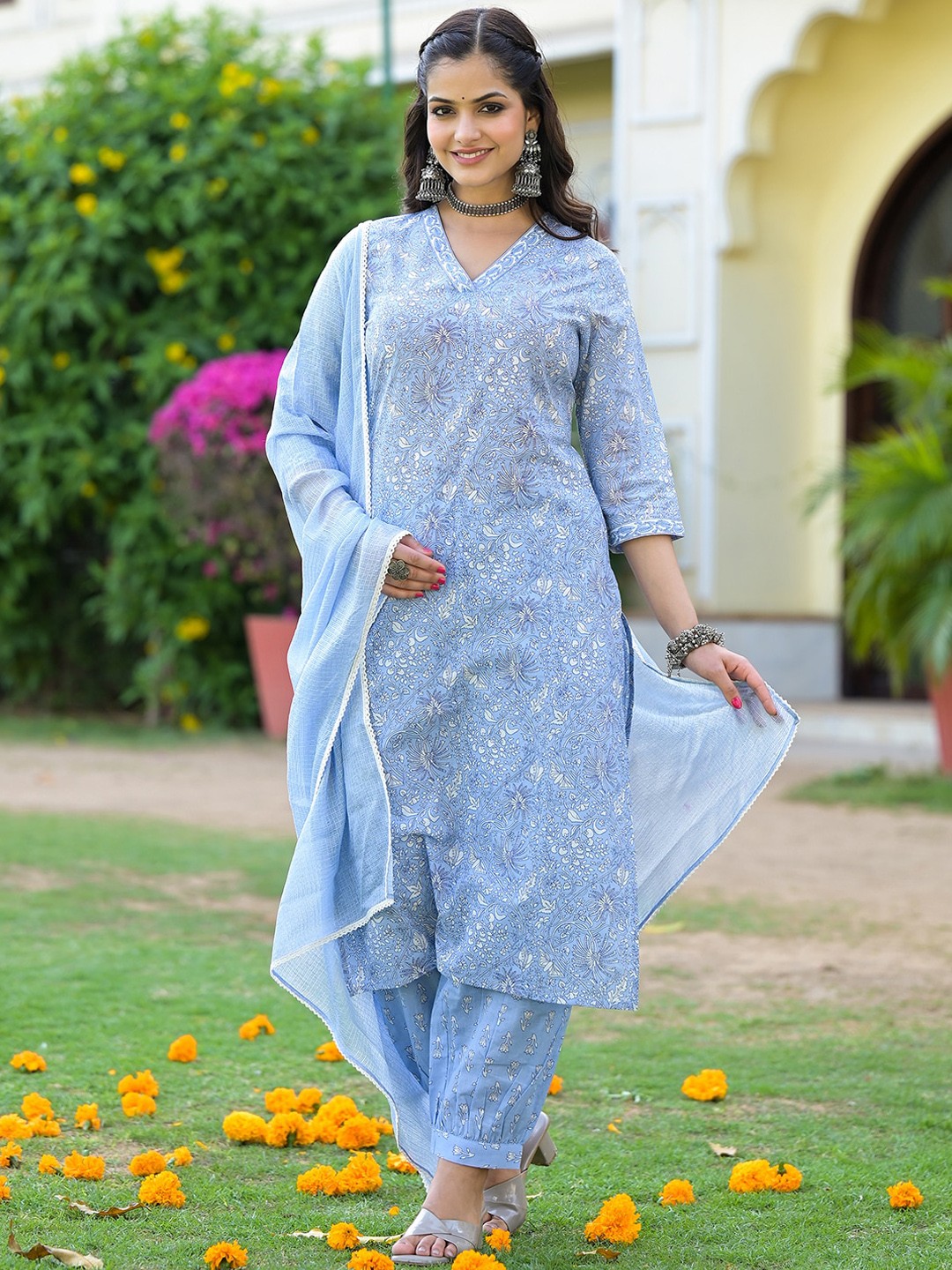 

Vishudh Floral Printed Regular Pure Cotton Kurta with Trousers & Dupatta, Blue