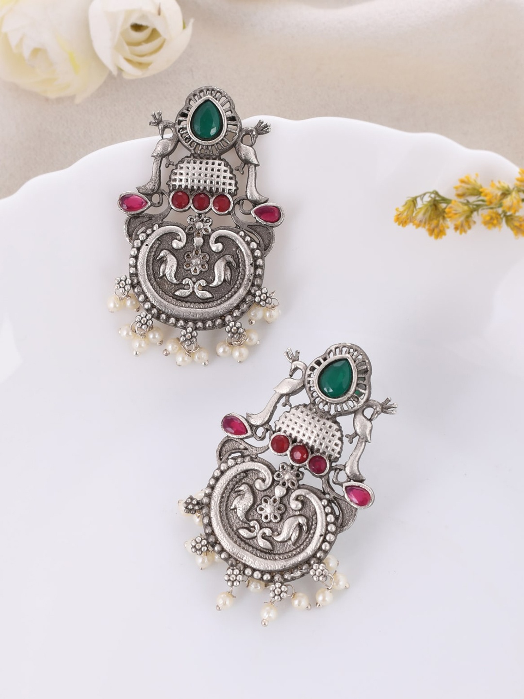 

DASTOOR Silver-Plated Contemporary Drop Earrings