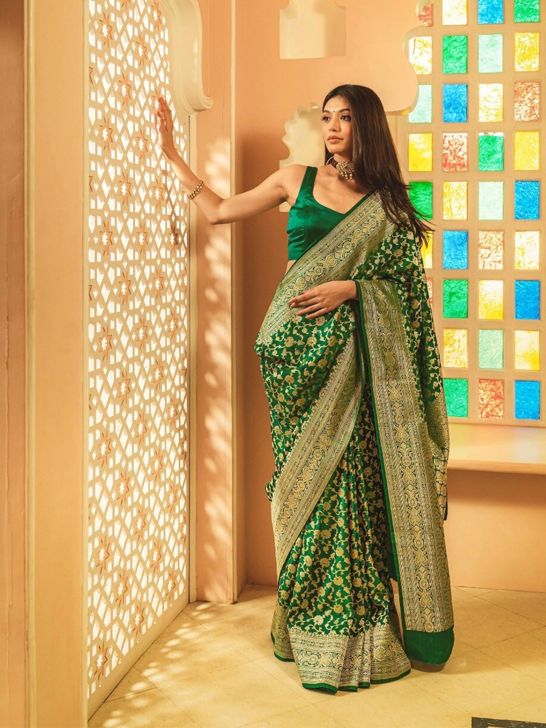 

KALINI Floral Woven Design Zari Art Silk Saree, Green