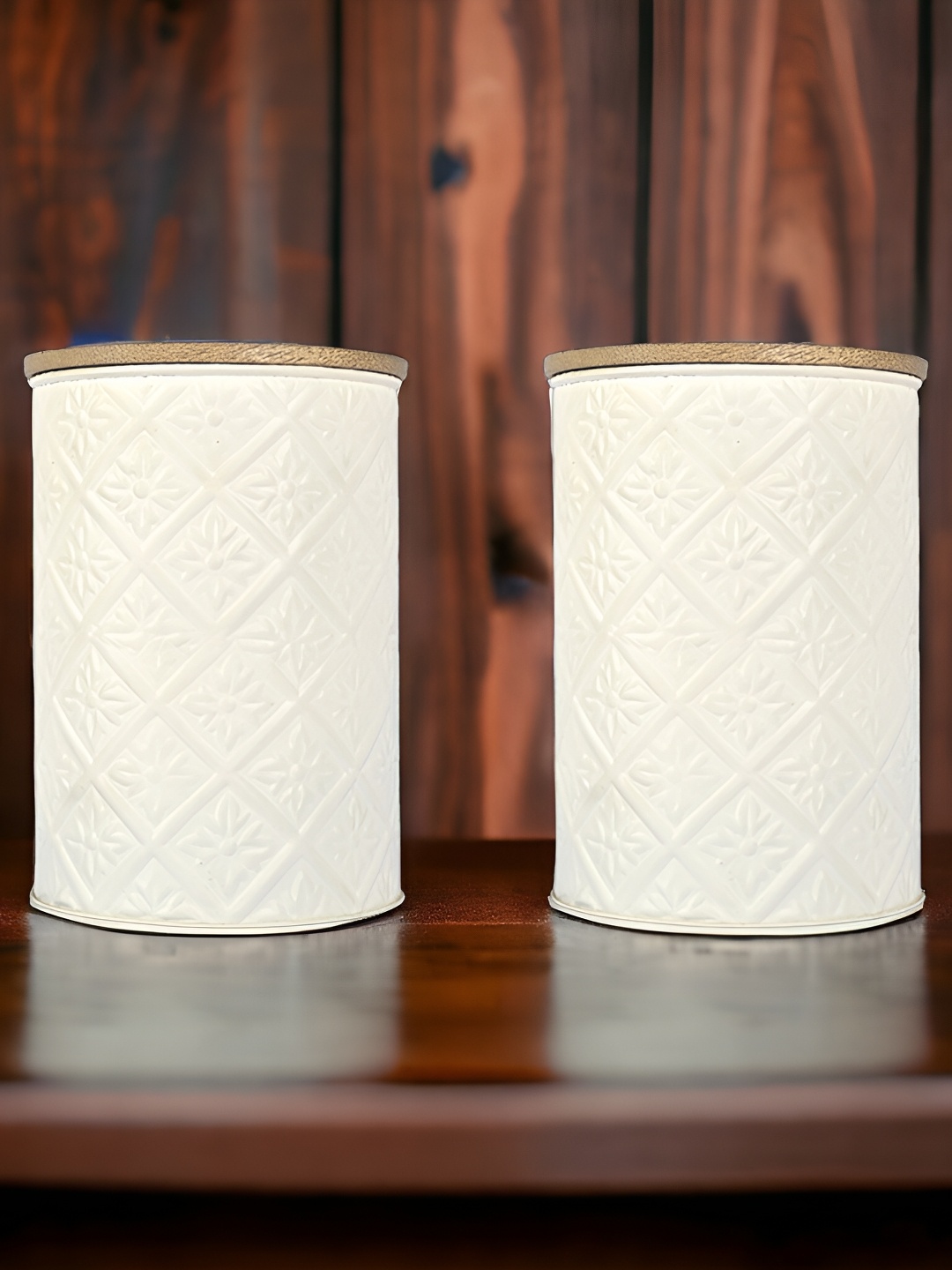 

Femora White & Brown 2 Pieces Textured Air Tight Storage Containers 900 ml Each