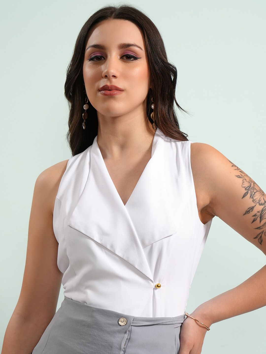 

Tokyo Talkies V-Neck No Sleeves Wrap Top, White