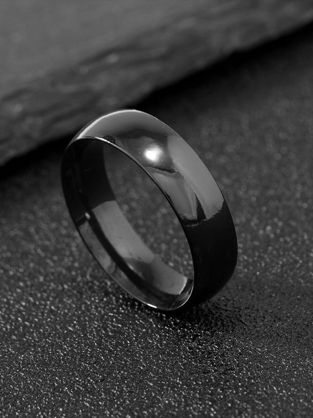 

SALTY Men Stainless Steel Curved Nugget Finger Rings, Black