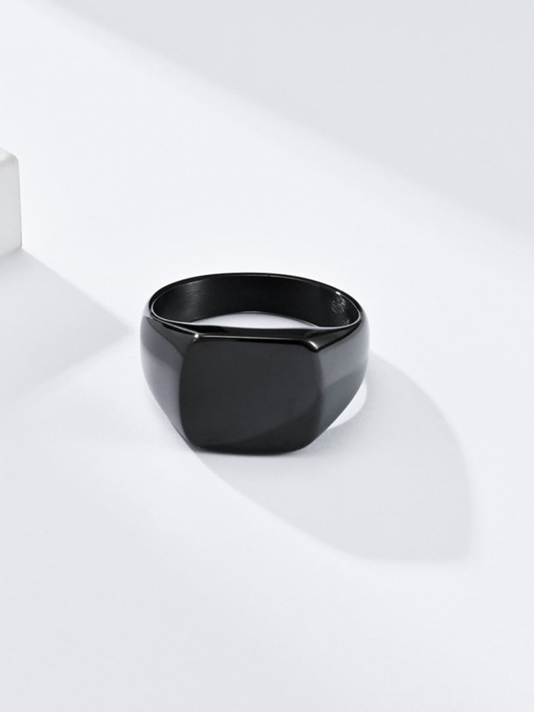

SALTY Men Stainless Steel Chunky Signet Finger Ring, Black
