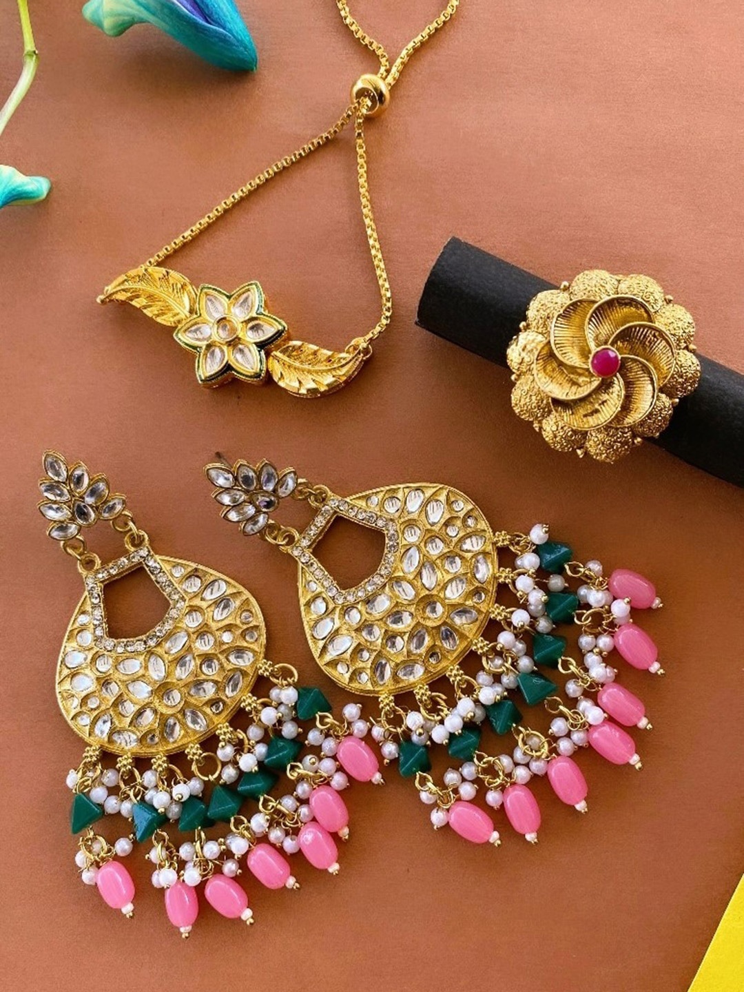 

ATIBELLE Gold-Plated Kundan-Studded & Beaded Jewellery Set