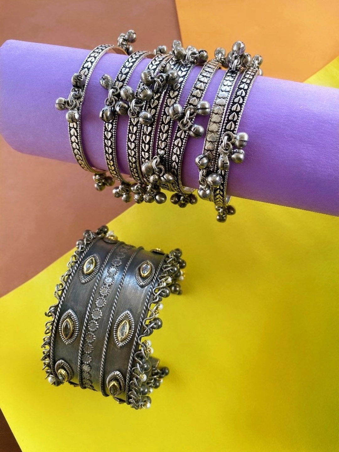 

ATIBELLE Set Of 9 Silver Plated Kundan Studded & Ghunghroo Beaded Bangles