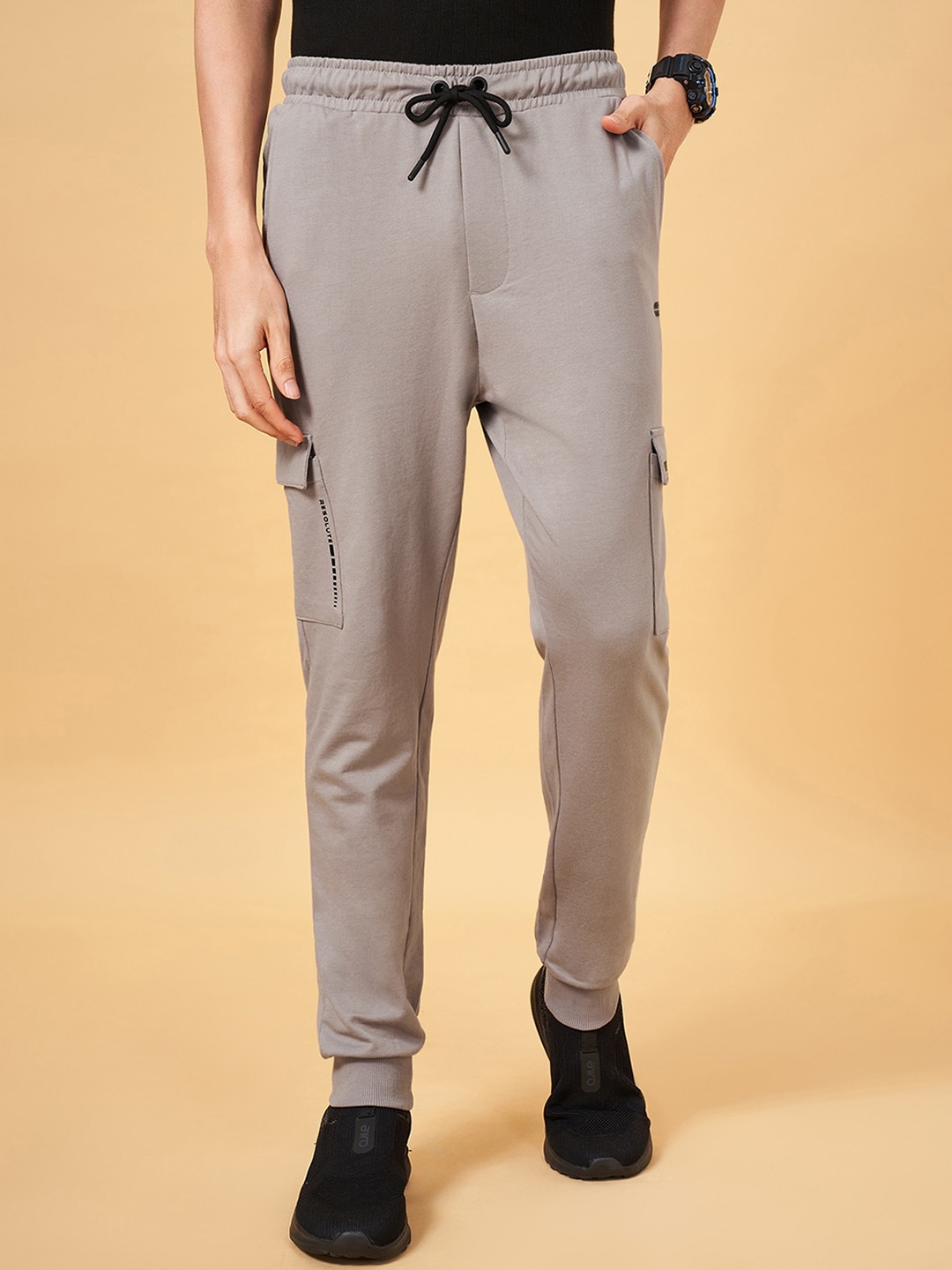 

Ajile by Pantaloons Men Mid-Rise Cargo Joggers, Grey