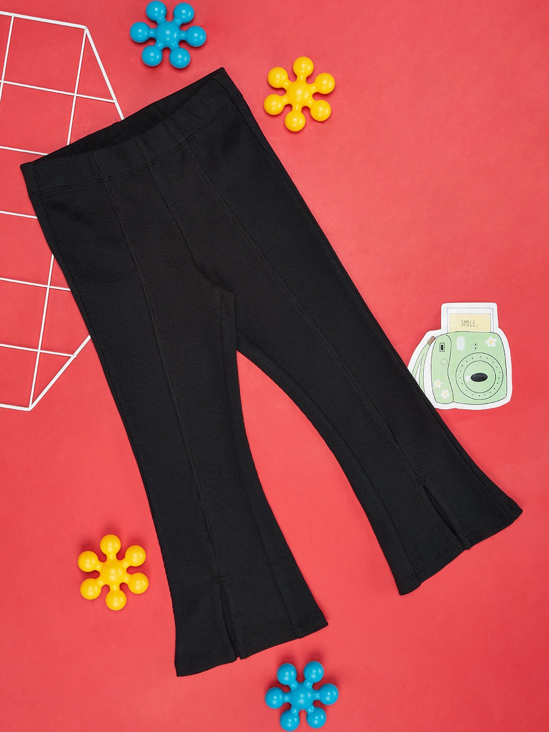 

Pantaloons Junior Girls Cotton Mid Rise Track Pant, Black
