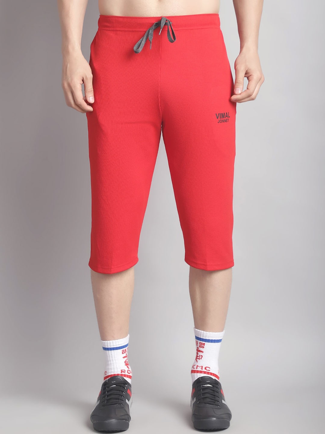 

MACK JONNEY Men Mid-Rise Sports Shorts, Red