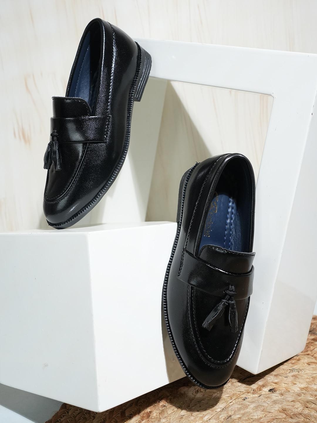 

Style Shoes Boys Textured Comfort Insole Tassel Loafers, Black