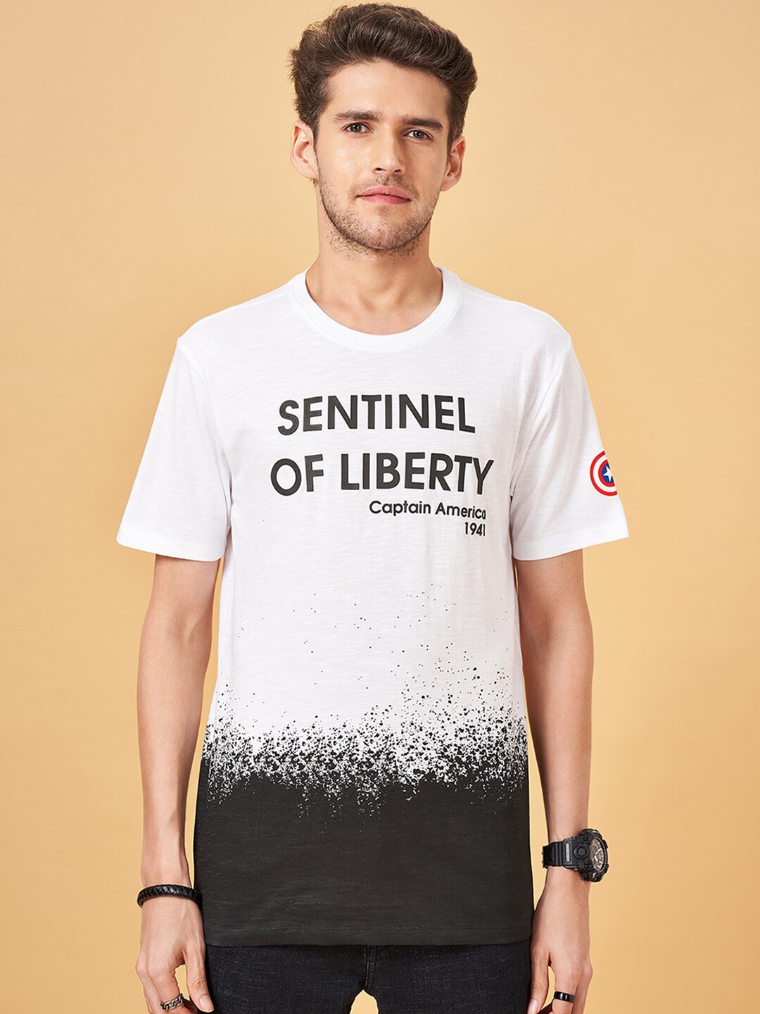

SF JEANS by Pantaloons Typography Printed Applique Slim Fit T-shirt, White