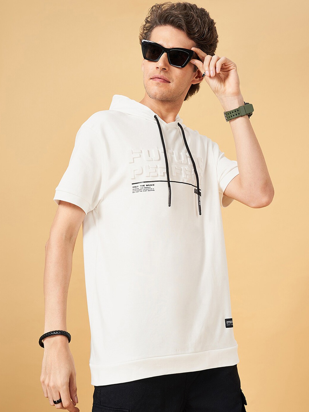 

Street 808 by Pantaloons Printed Hooded T-shirt, Off white
