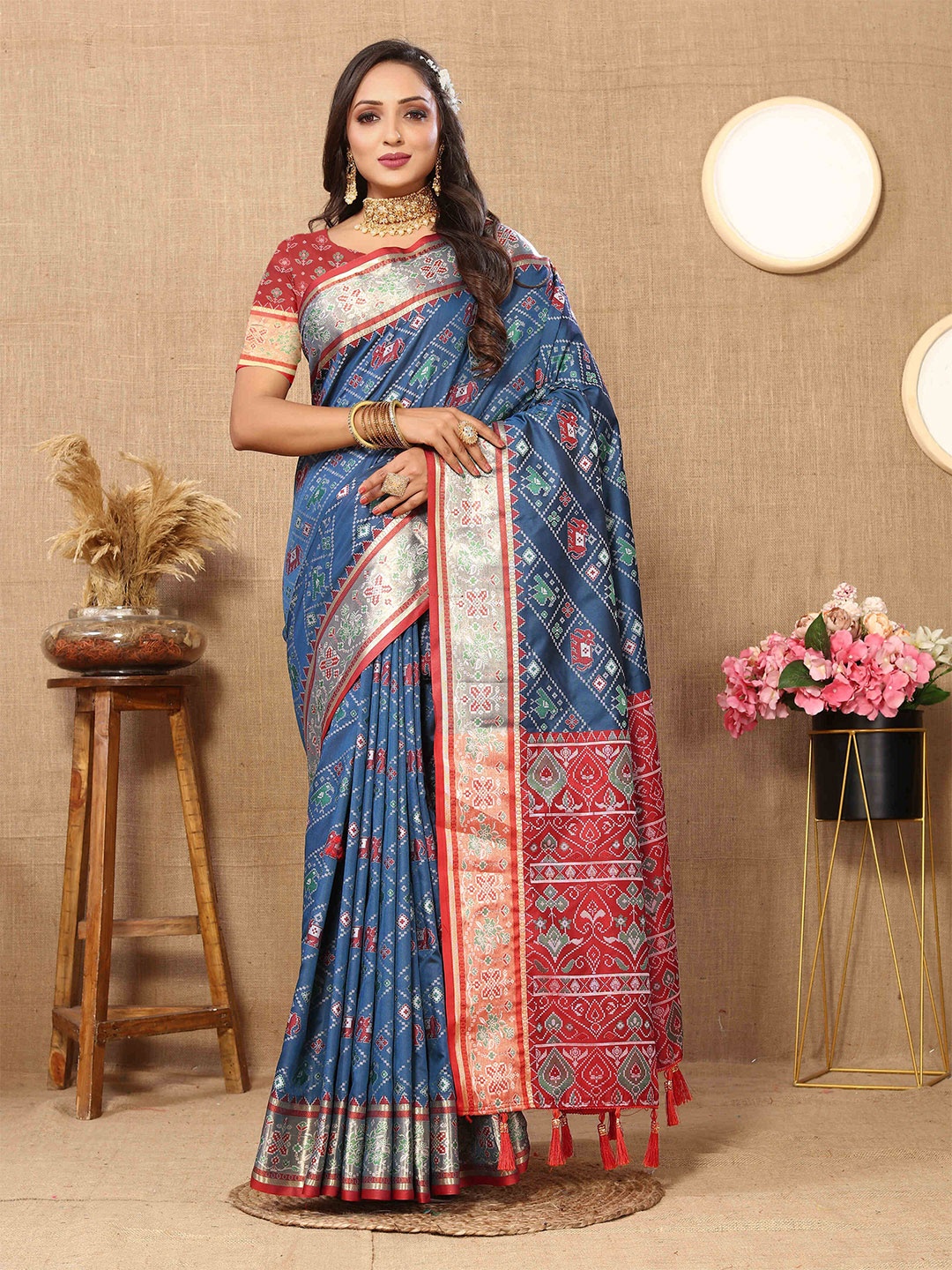 

ZILVIRA Woven Design Zari Silk Patola Saree, Taupe