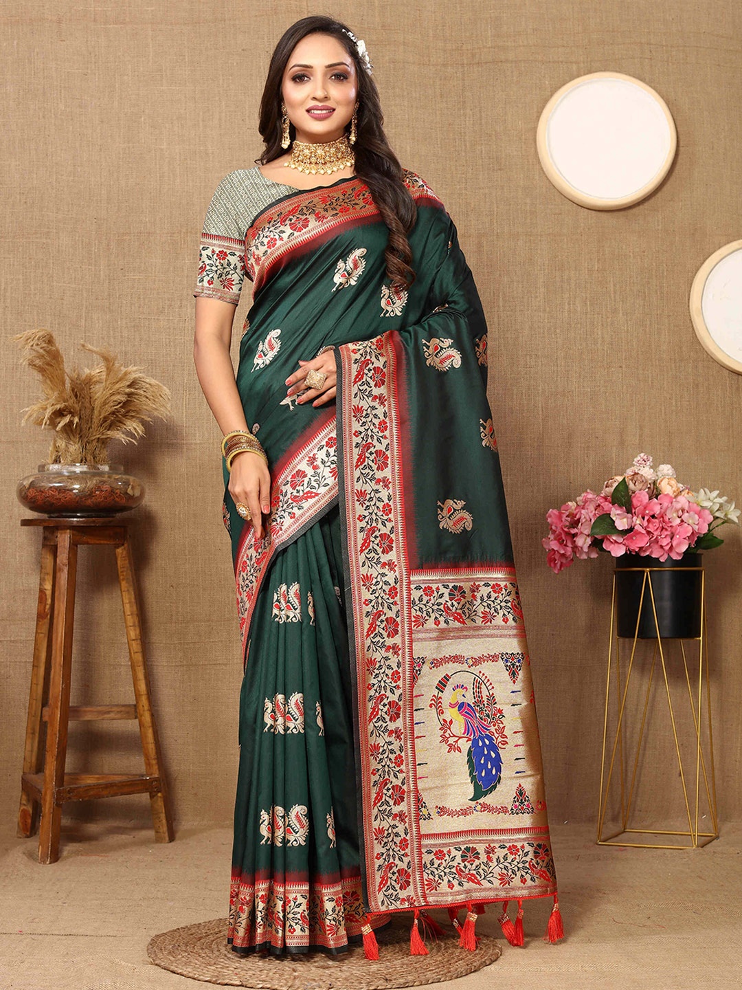 

ZILVIRA Ethnic Motifs Woven Design Zari Pure Silk Paithani Saree, Green