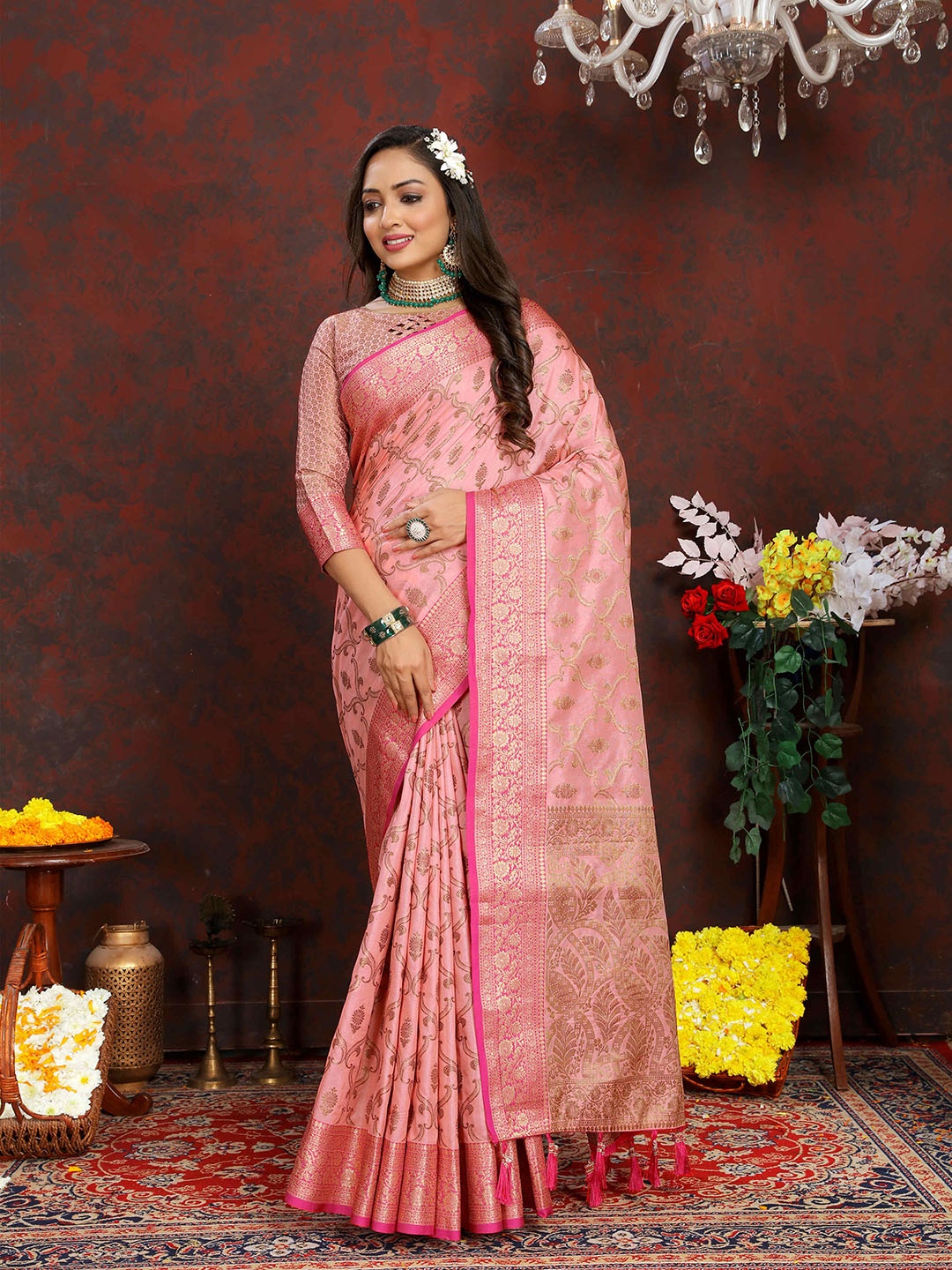 

ZILVIRA Woven Design Zari Banarasi Saree, Pink