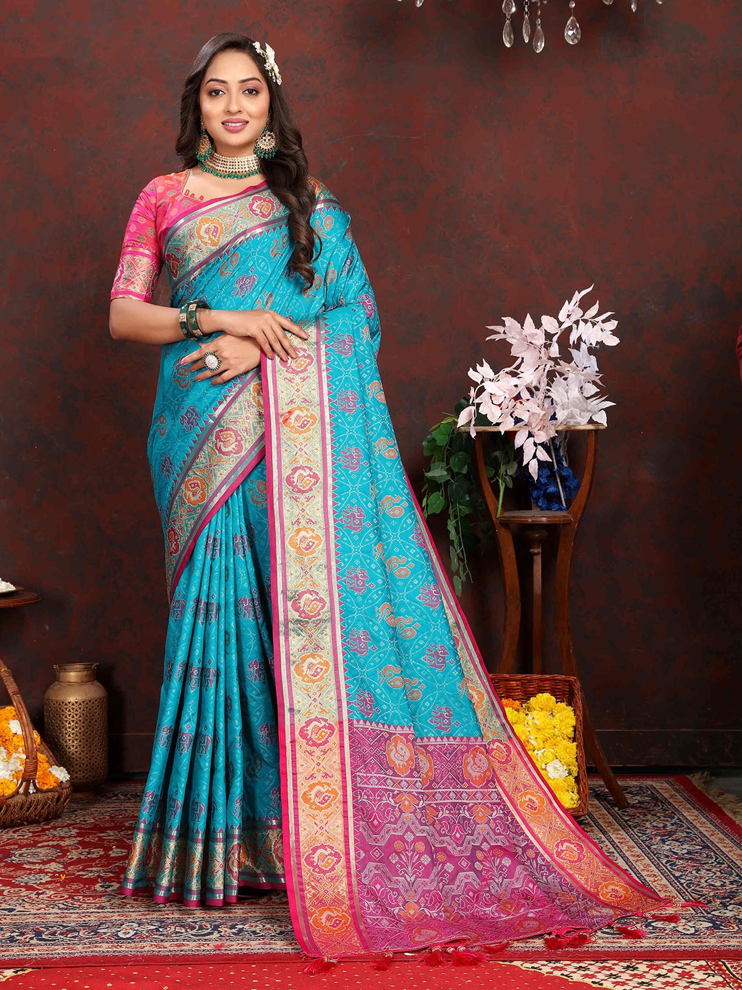 

ZILVIRA Woven Design Zari Patola Saree, Turquoise blue