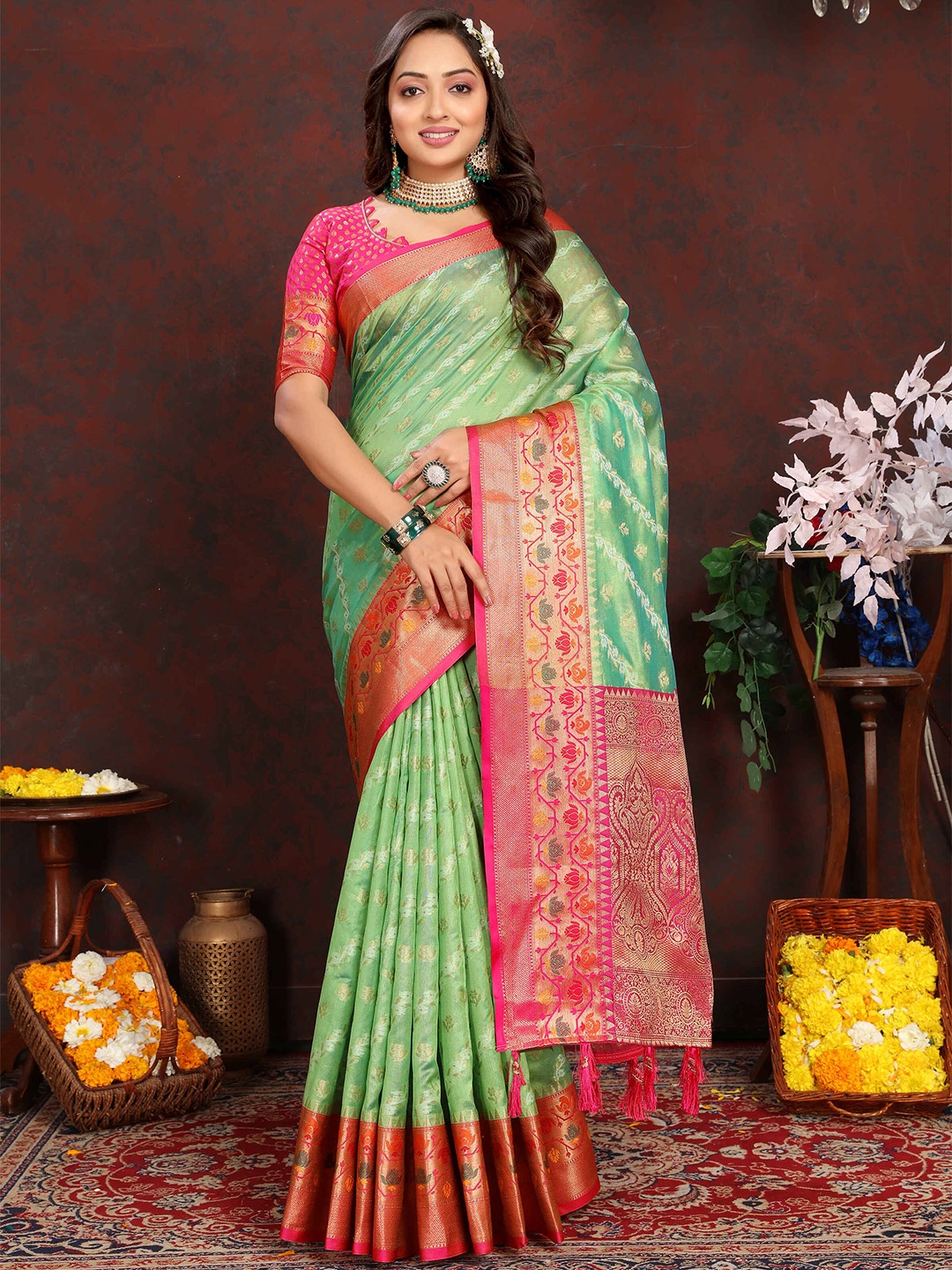 

ZILVIRA Woven Design Zari Organza Leheriya Saree, Green