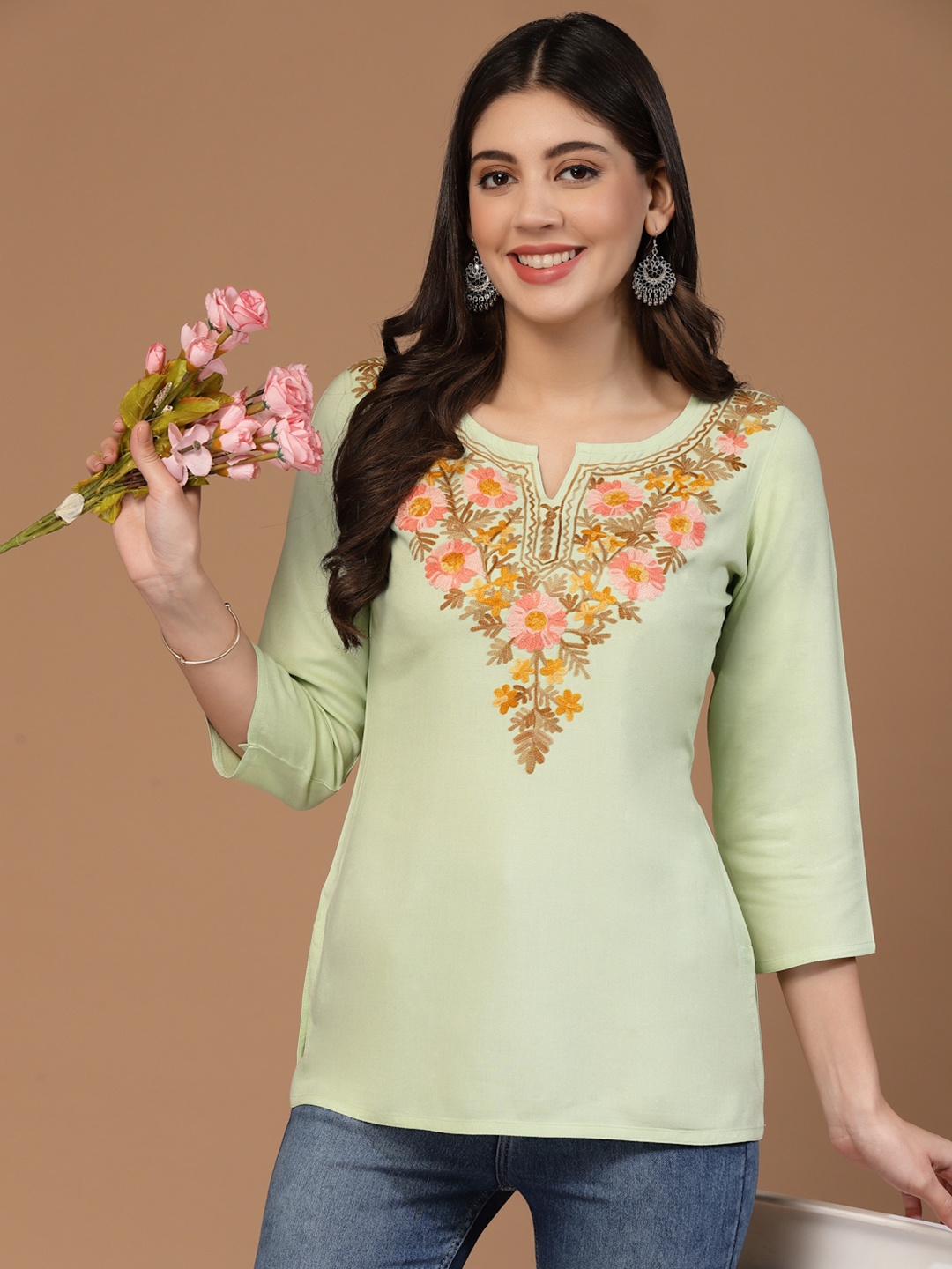 

QAZMI Israa Kashmiri Floral Aari Embroidered Straight Kurti, Sea green