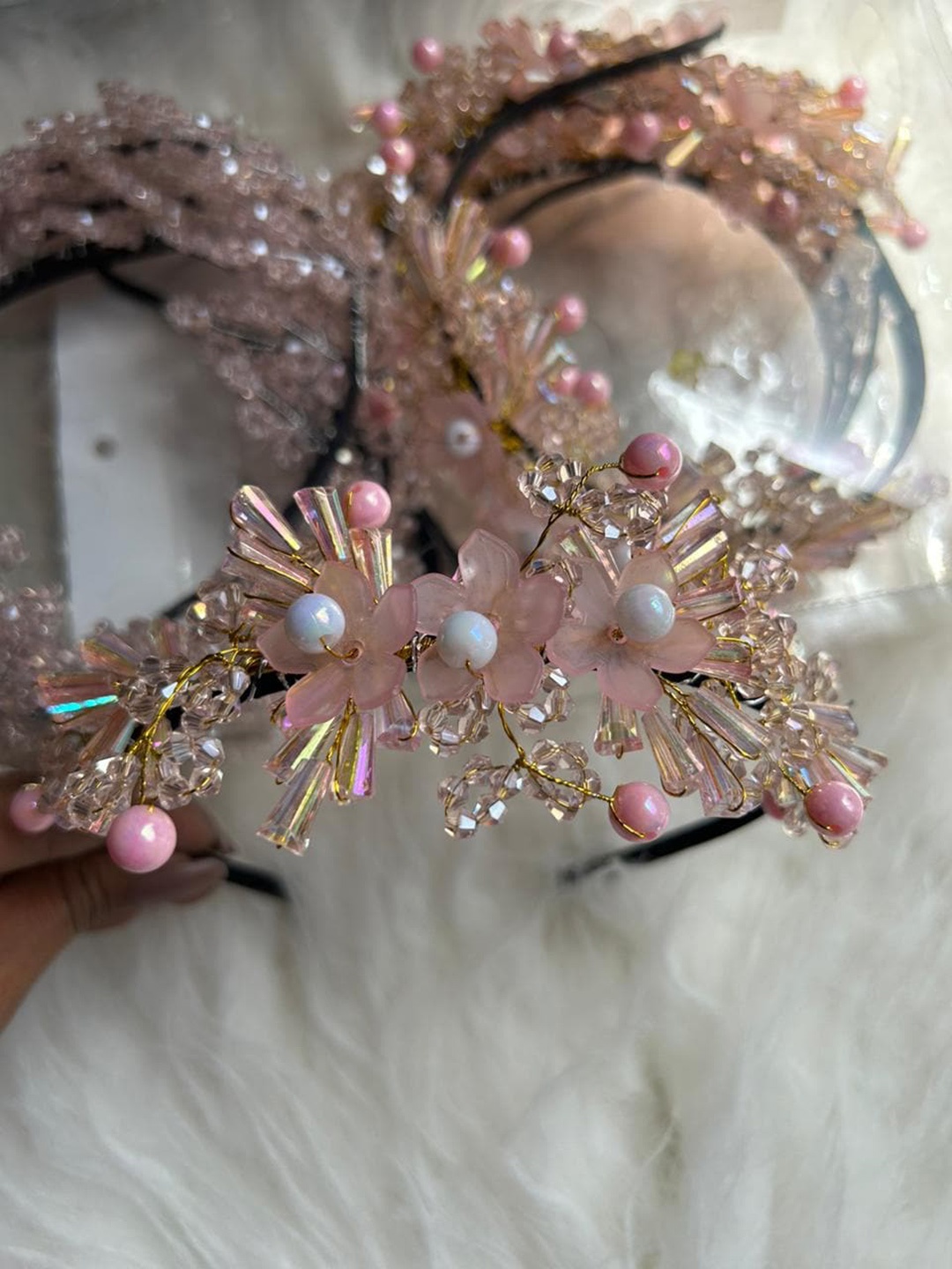 

CHRONEX Crystal Leaf Embellished Hairband, Pink