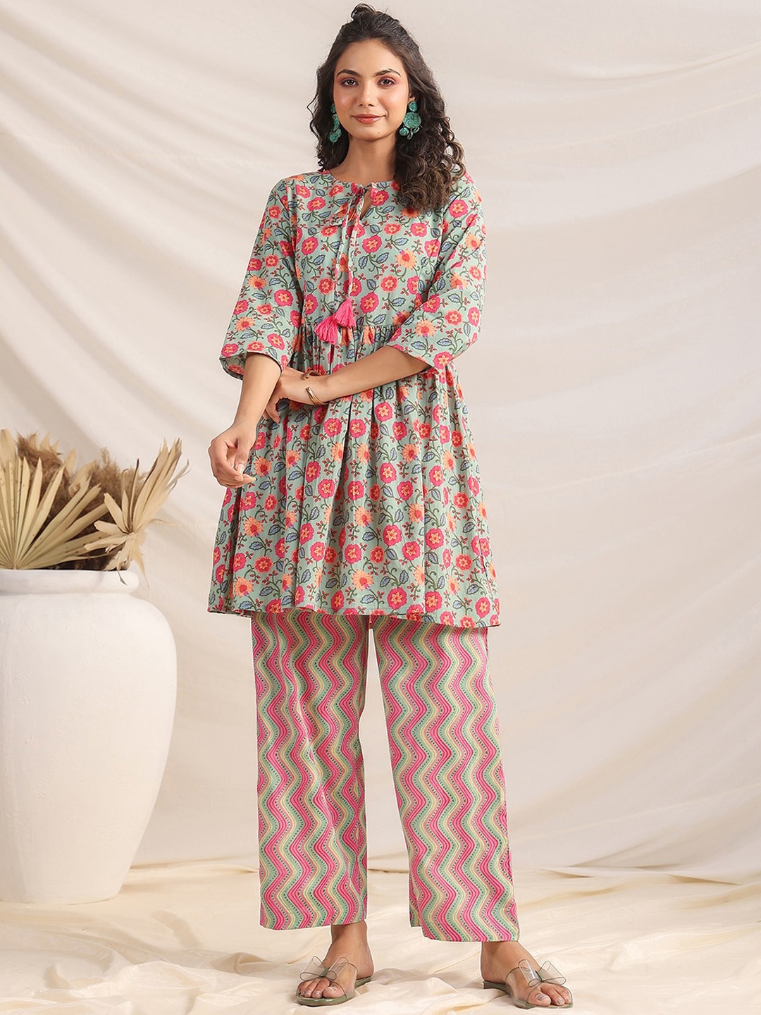 

Janasya Floral Printed Pure Cotton Tunic With Trouser, Green