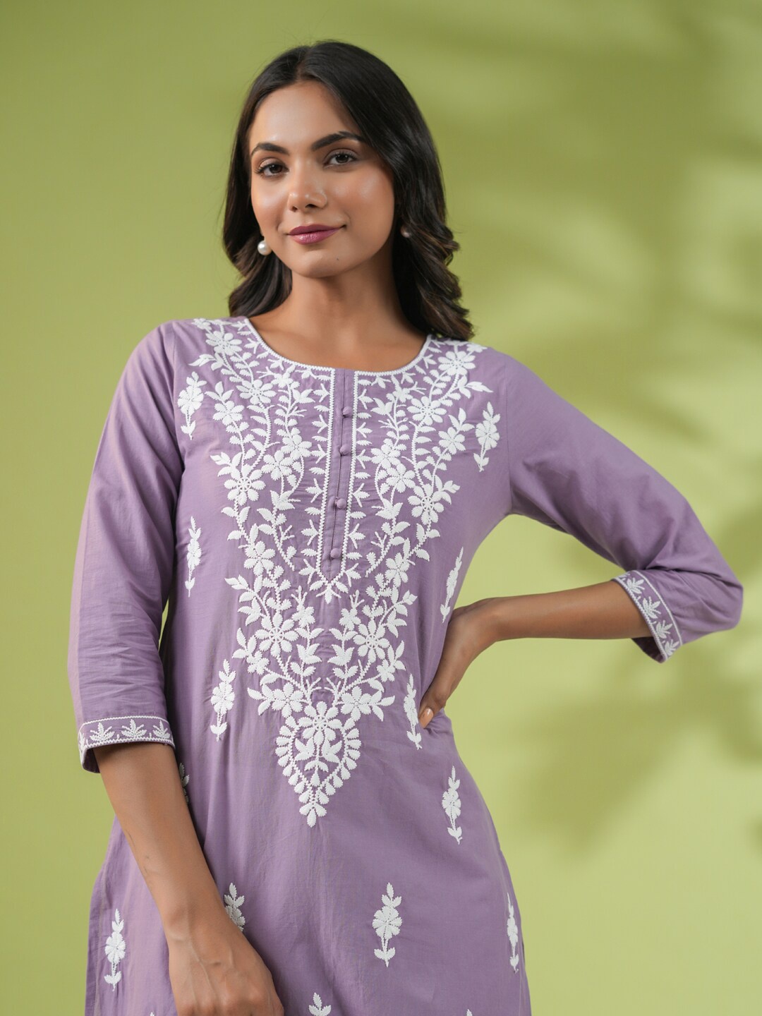 

Janasya Floral Embroidered Pure Cotton Chikankari Straight Kurta, Lavender