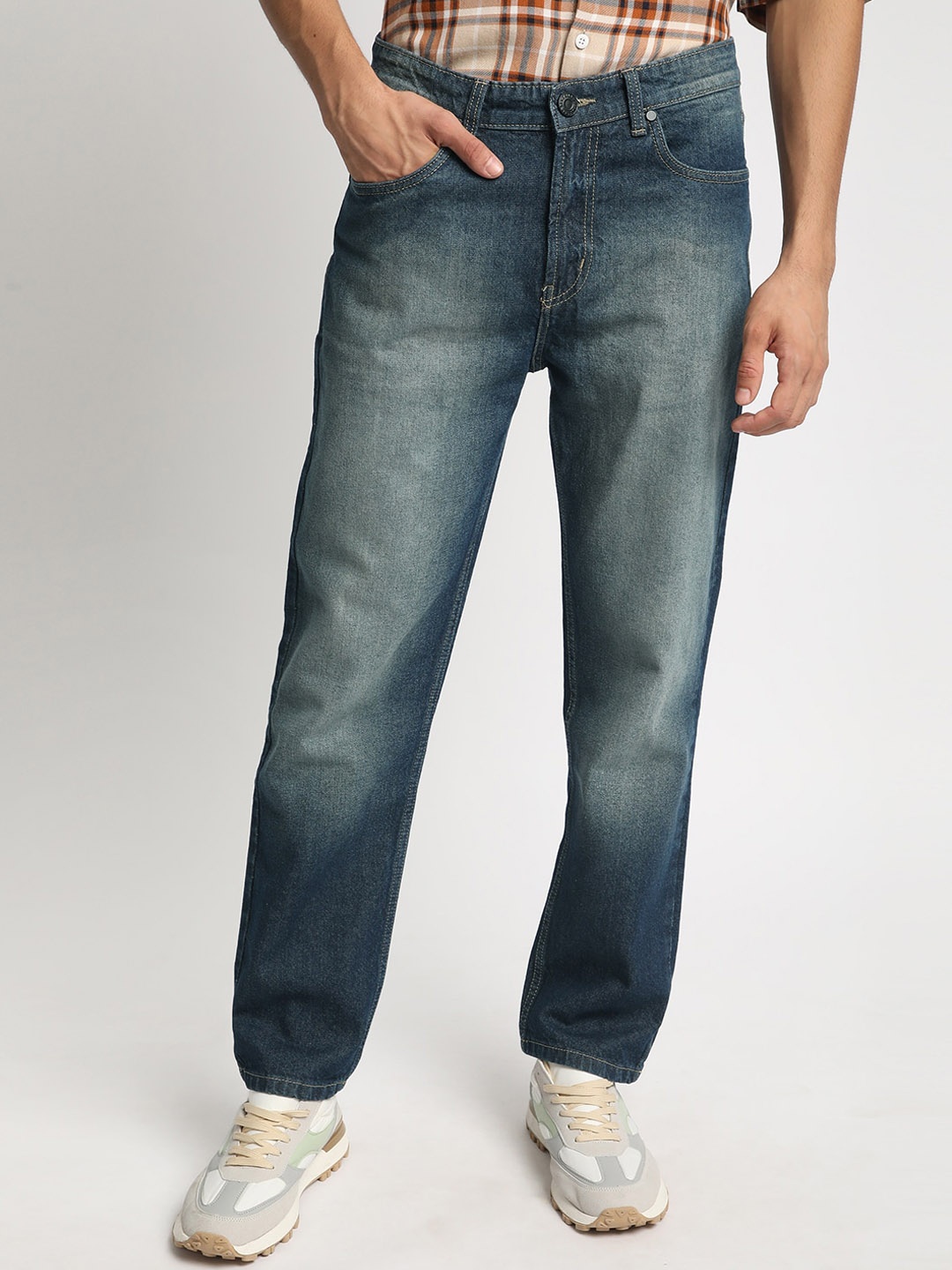 

Bene Kleed Men Relaxed Fit Clean Look Tinted Pure Cotton Jeans, Blue