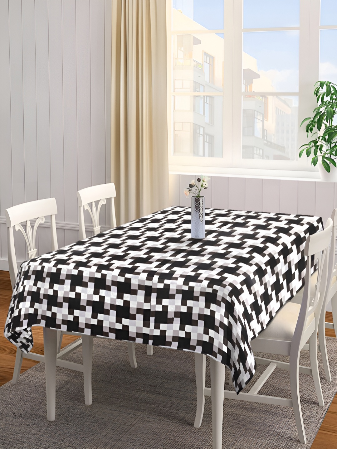 

Arrabi Black Geometric Printed Rectangle 6-Seater Table Cover
