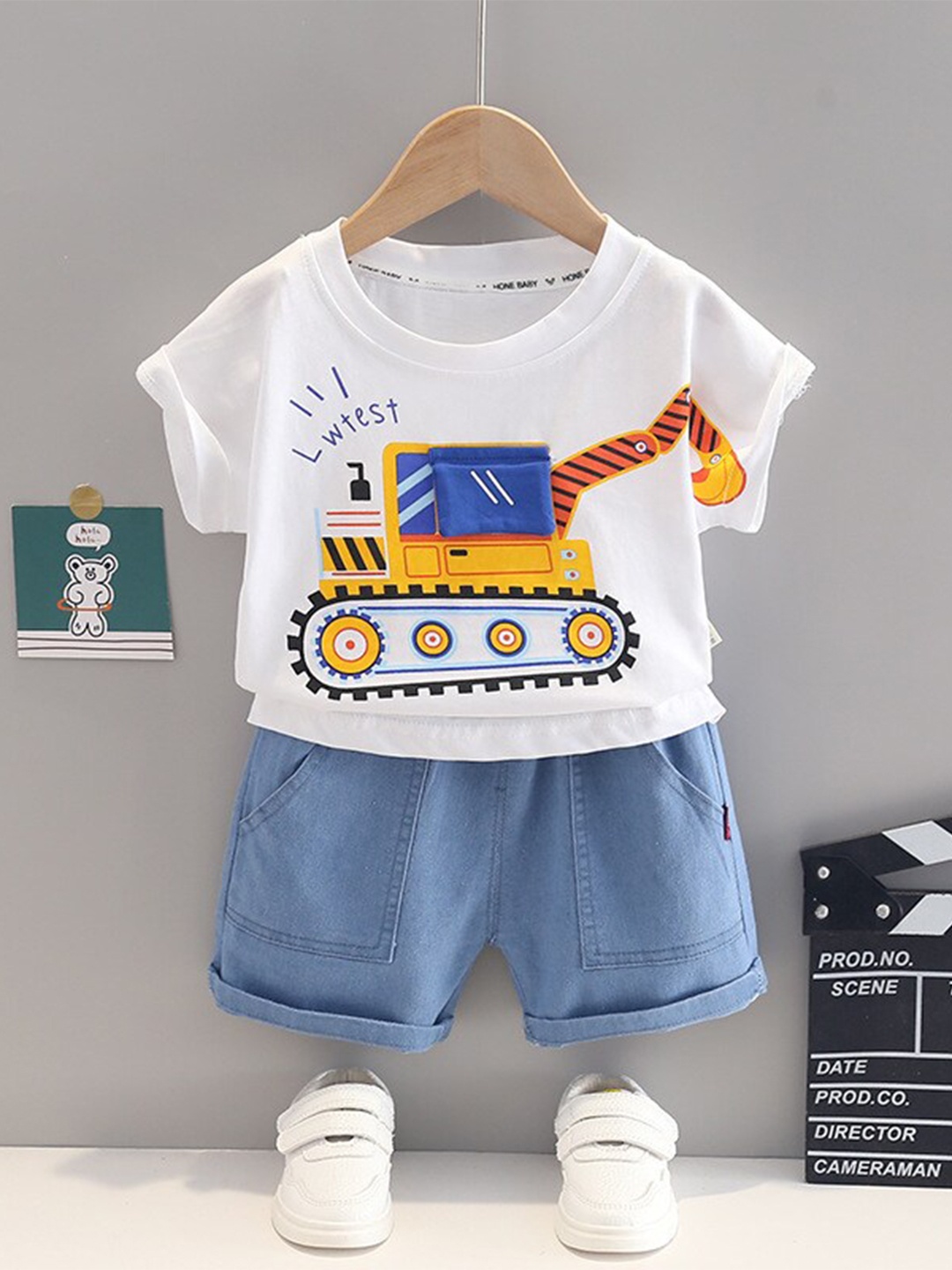 

Googo Gaaga Boys Printed Pure Cotton T-shirt With Shorts, White