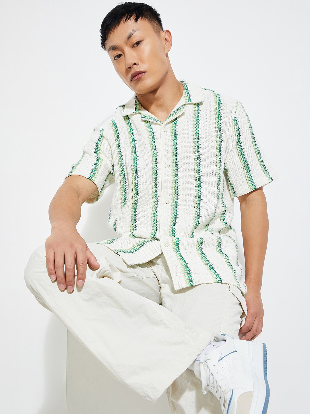 

max URB_N Men Slim Fit Striped Resort Shirt, Off white