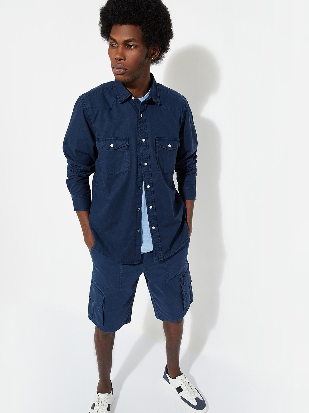 

max URB_N Men Regular Fit Solid Flap Pocket Shirt, Navy blue