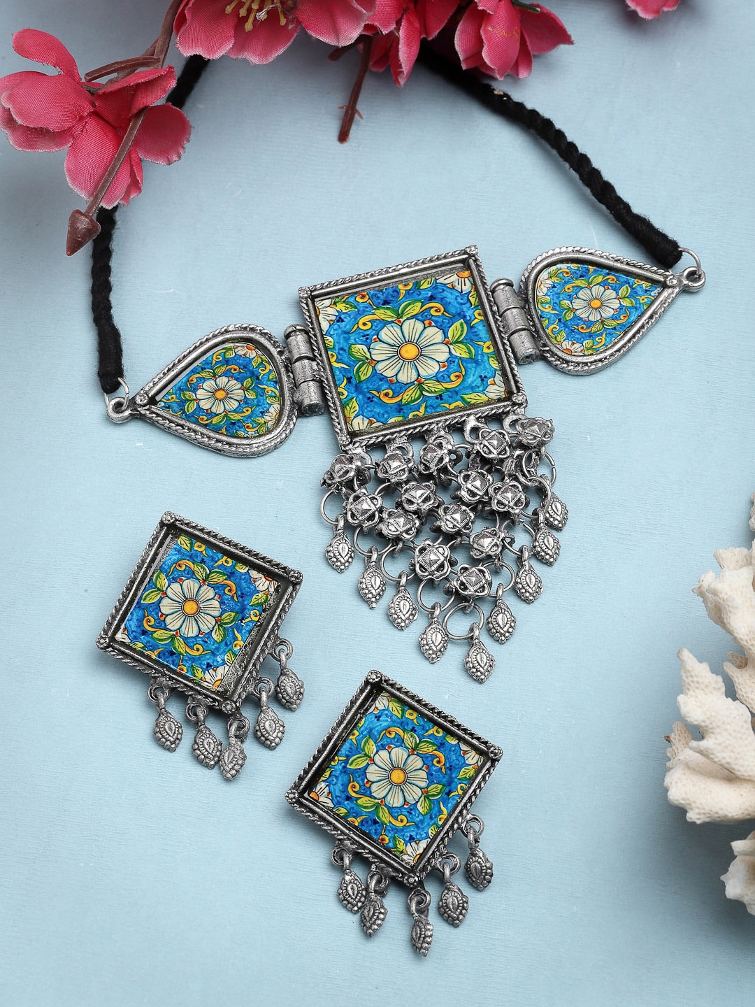 

Moedbuille Silver-Plated Meenakari Jewellery Set