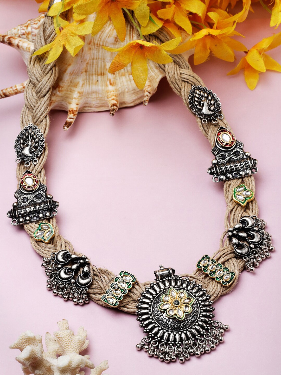 

Moedbuille Silver-Plated Kundan-Studded Oxidised Necklace