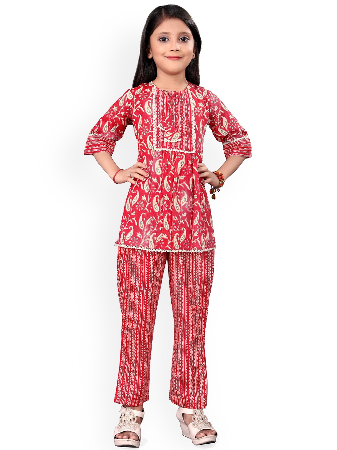 

BAESD Girls Floral Printed Round Neck Three-Quarter Sleeves Straight Kurta with Trousers, Pink