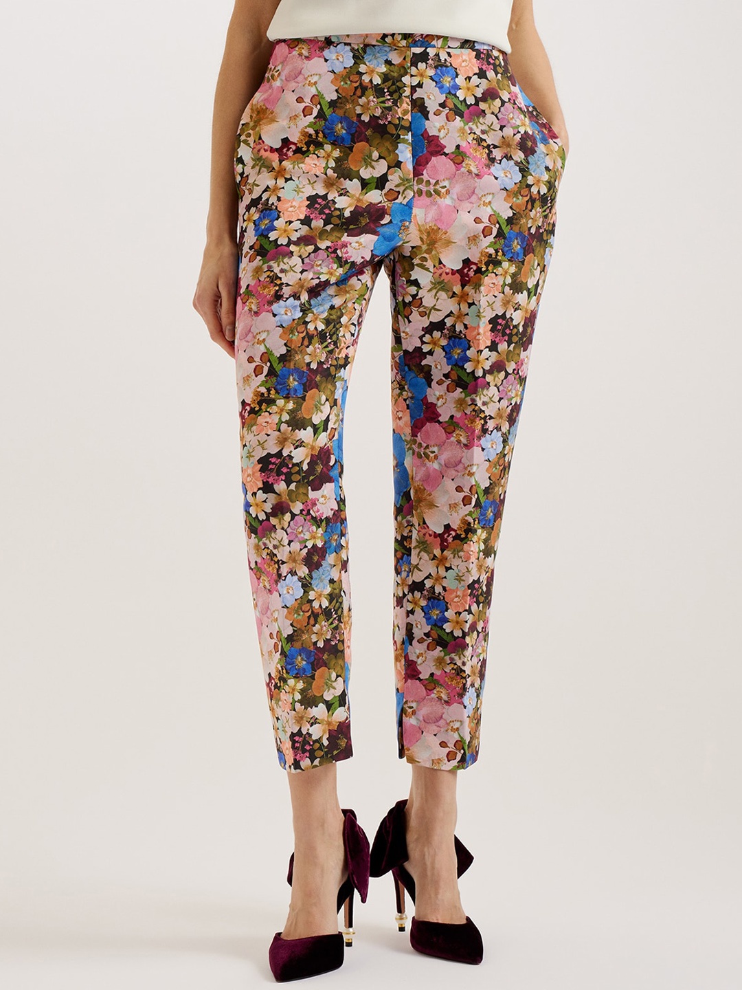 

Ted Baker Women Floral Printed Slim Fit Cropped Trousers, Black