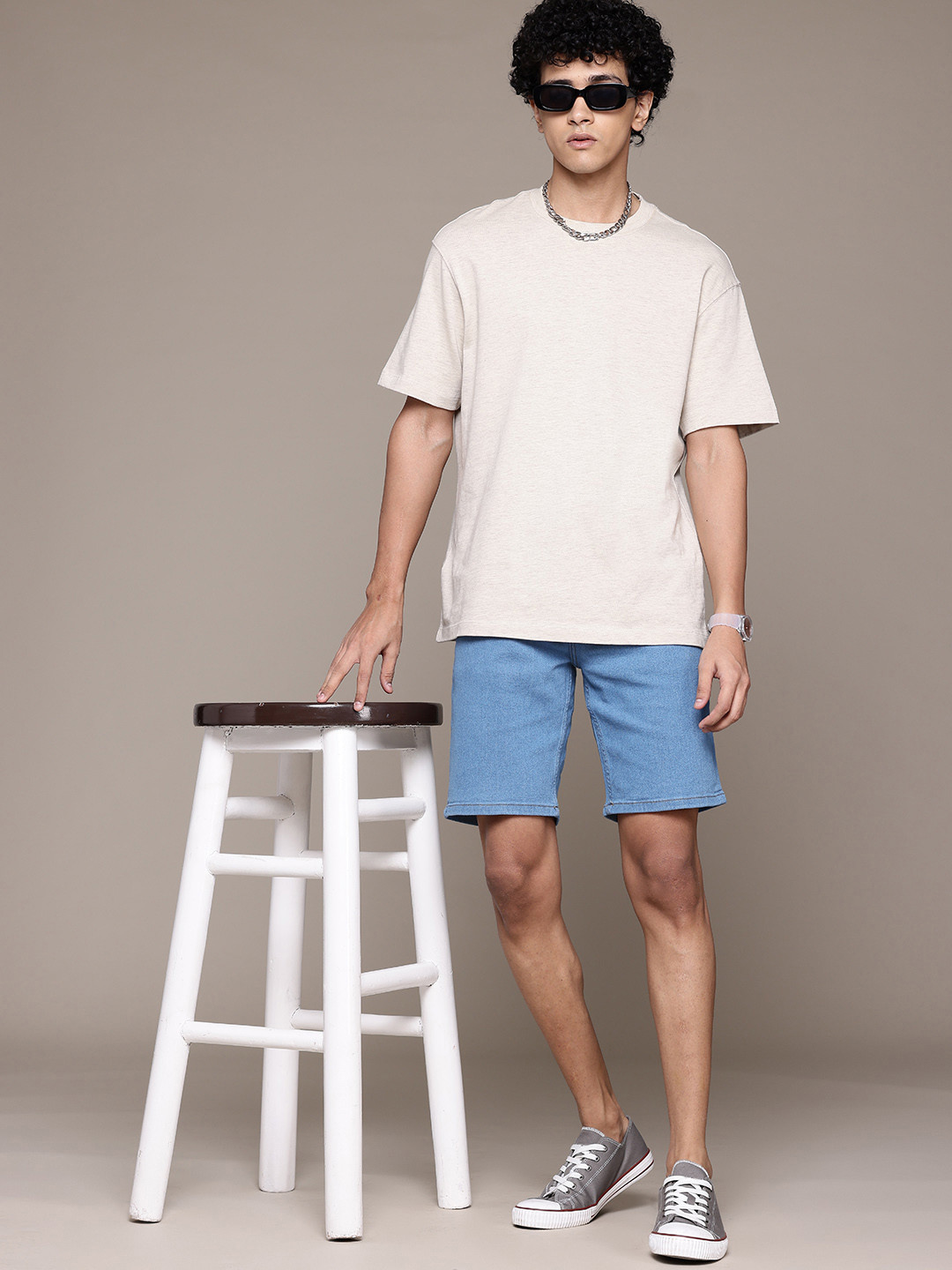 

The Roadster Lifestyle Co. Men Slim Fit Denim Shorts, Blue