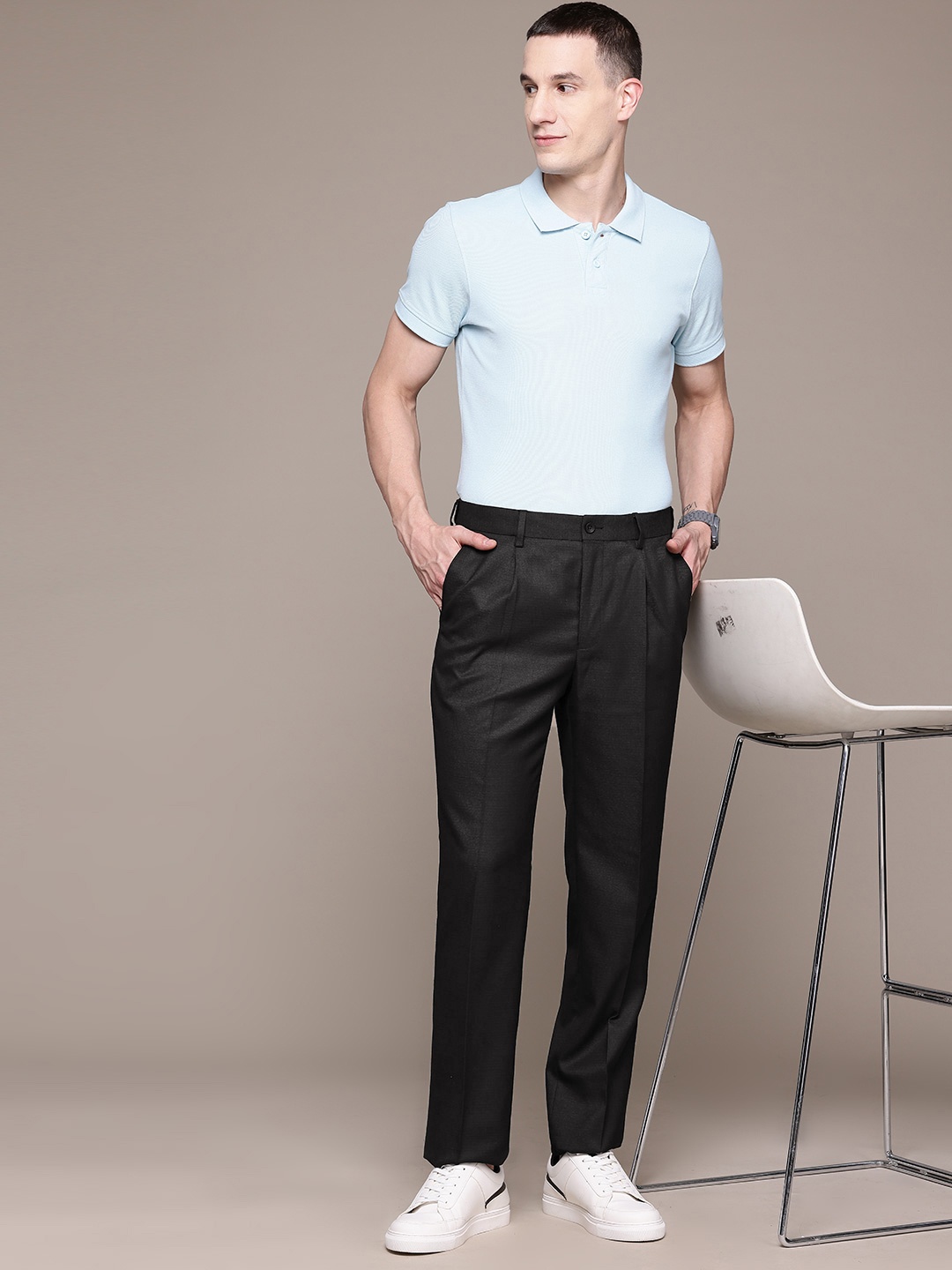 

Nautica Men Flex Waistband Pleated Chinos, Blue