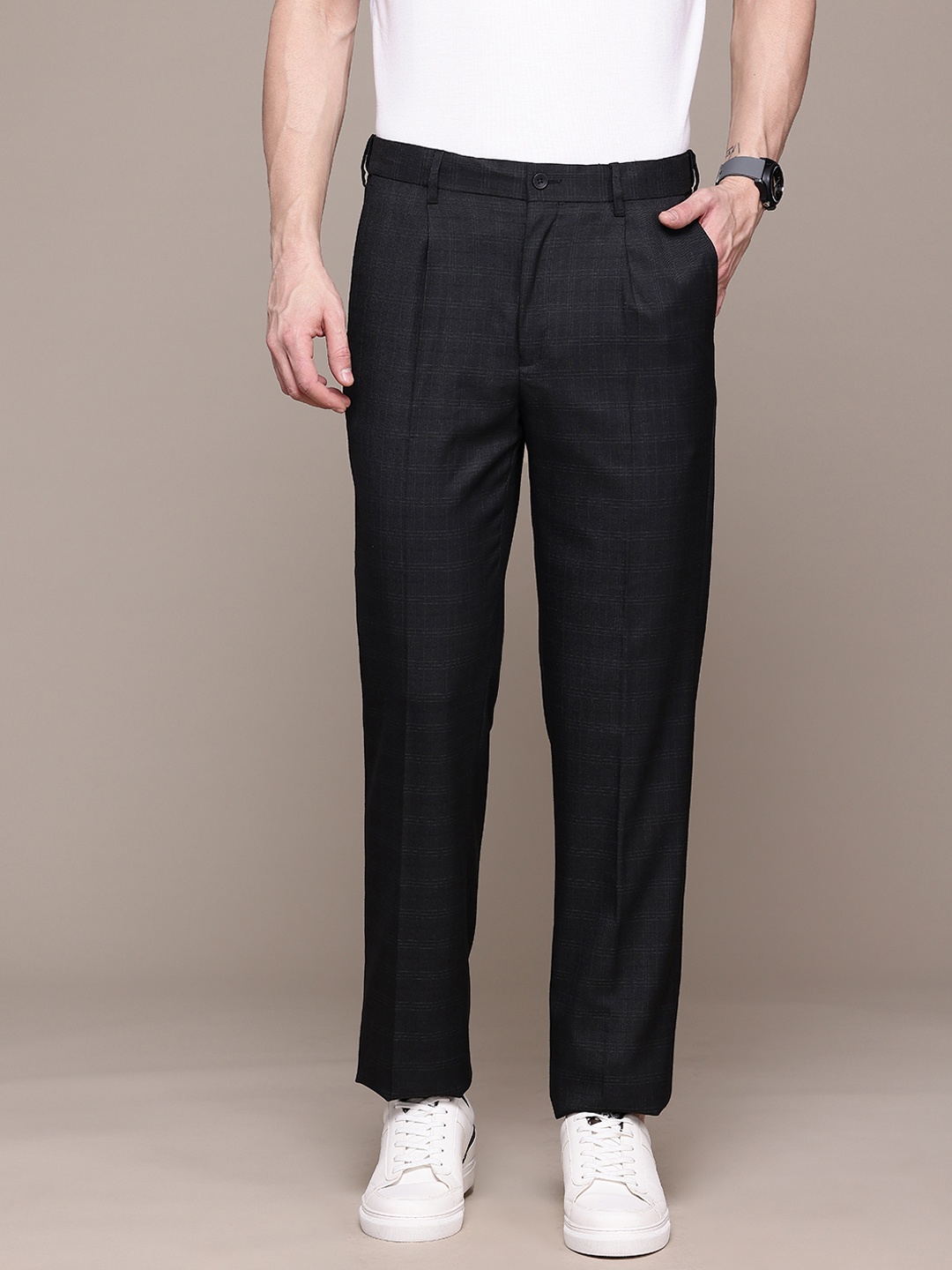 

Nautica Men Flex Waistband Checked Classic Pleated Formal Trousers, Black