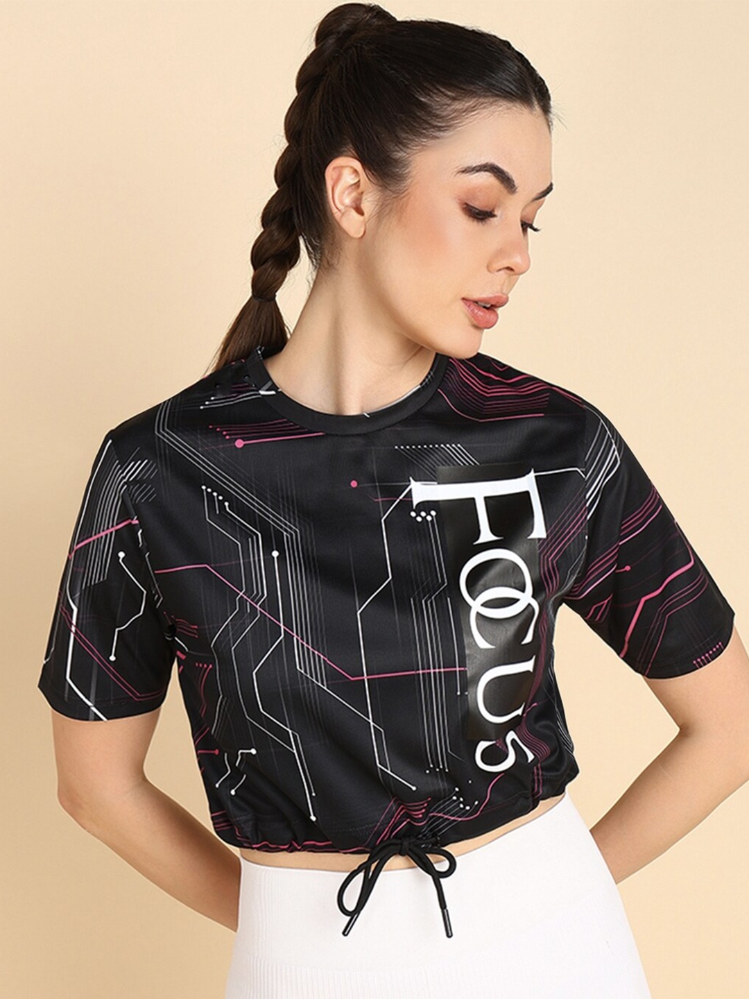 

Slazenger Graphic Printed Cropped Tshirt, Black