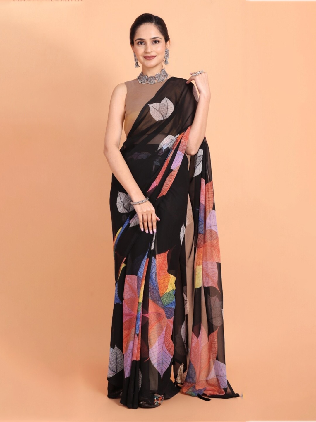 

MAGMINA Floral Printed Ready to Wear Arani Saree, Black
