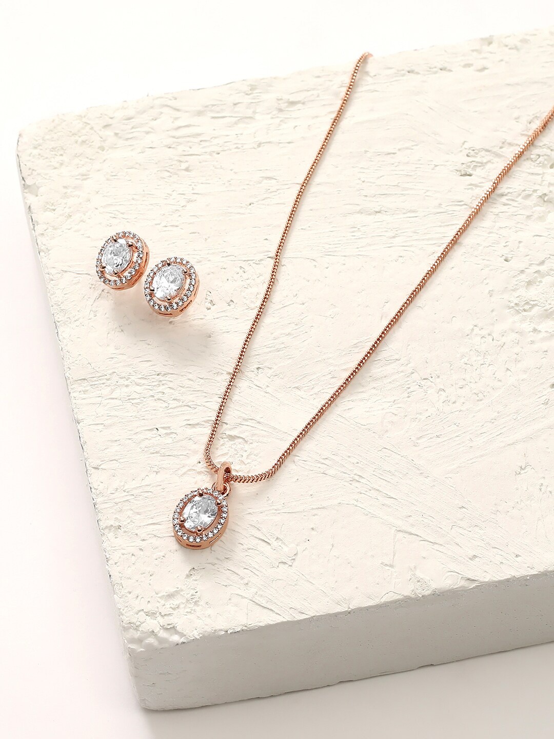 

Niska Rose Gold Plated Crystals Studded Pendant Set