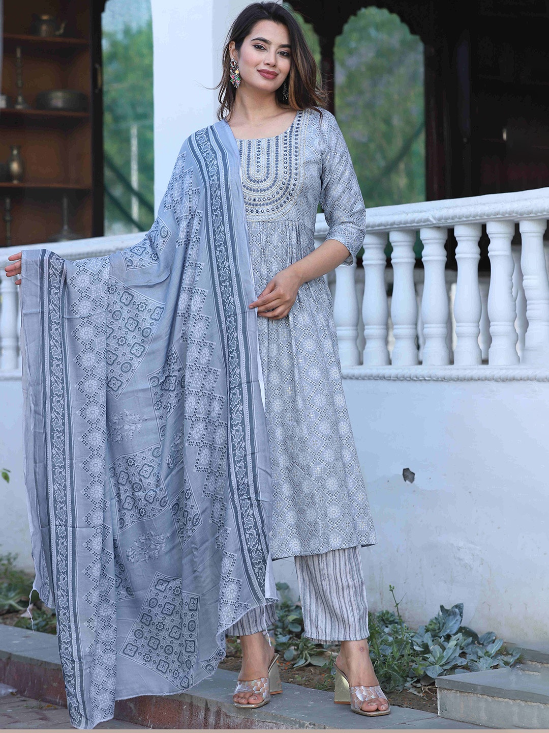 

SINGNI Ethnic Motifs Printed Kurta with Trousers & With Dupatta, Grey