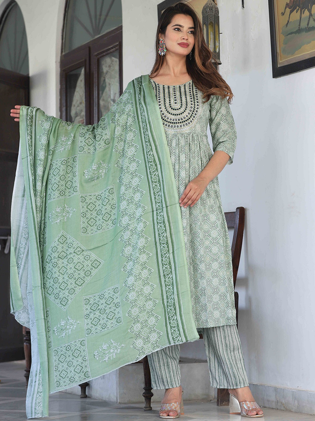 

SINGNI Ethnic Motifs Embroidered Pleated Kurta with Trouser & Dupatta, Green