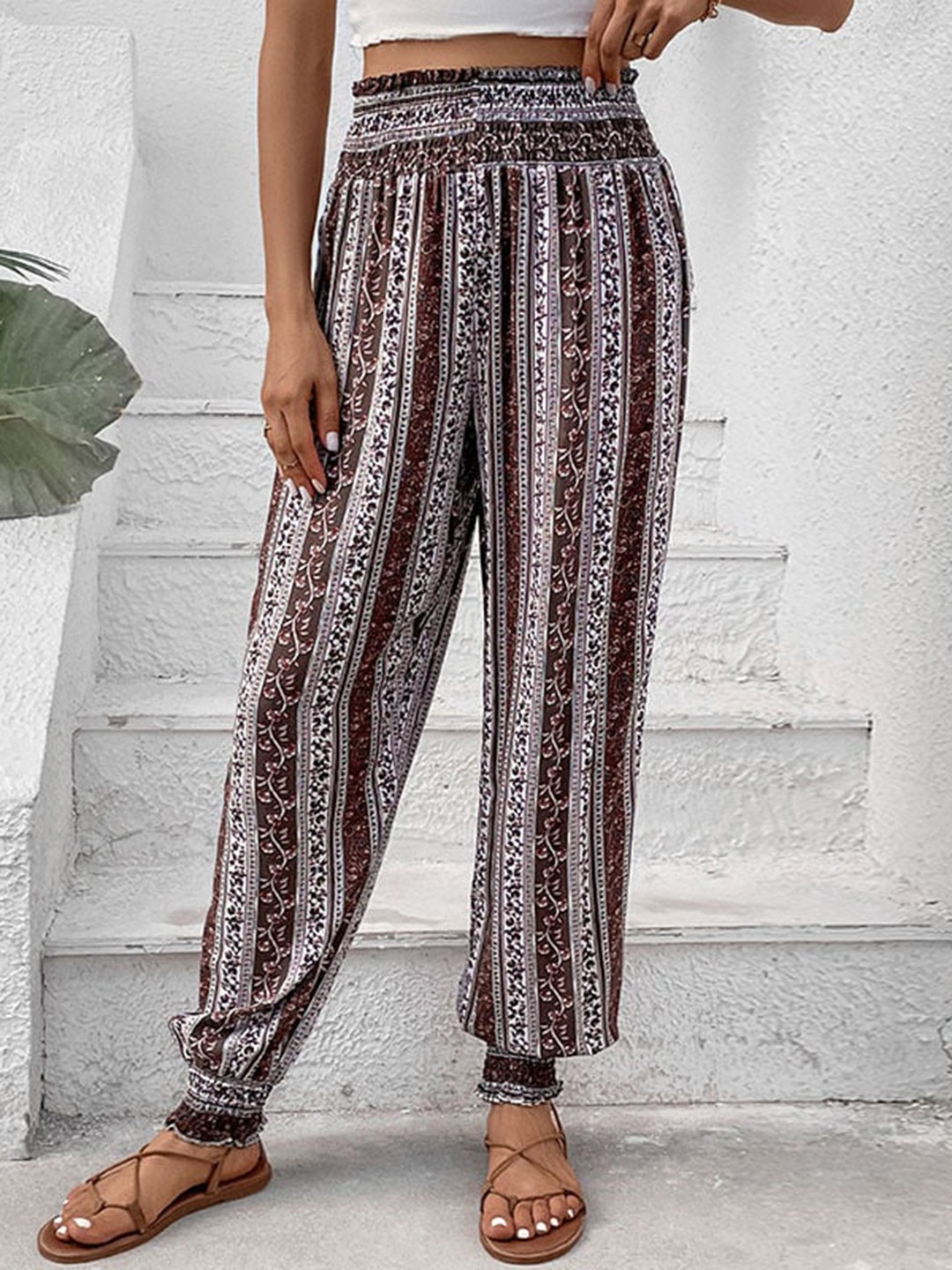

StyleCast x Revolte Printed Slim Fit High-Rise Easy Wash Trousers, Brown