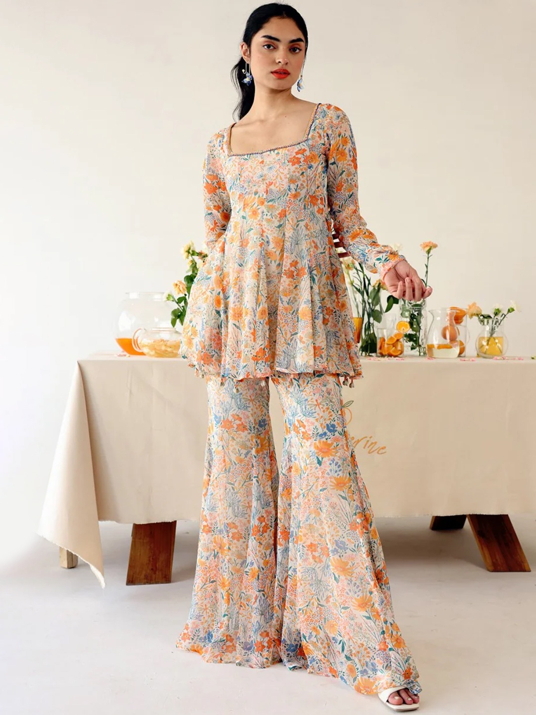 Baise Gaba Floral Printed Square Neck A-Line Kurtis, Off white