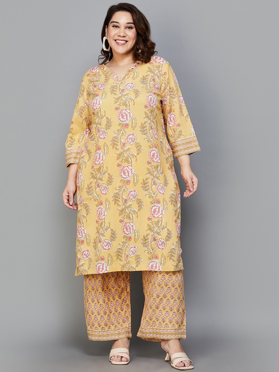 

Moiree by Lifestyle Plus Size Floral Printed Regular Kurta with Palazzos, Yellow