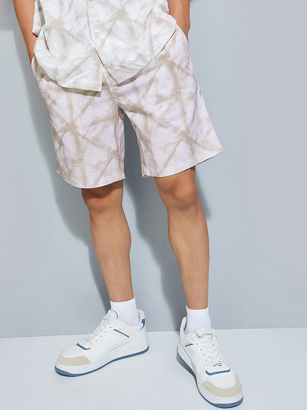 

max URB_N Men Slim Fit Tie & Dye Shorts, Brown