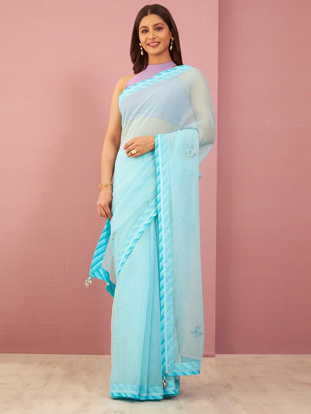 

Taneira Floral Embroidered Saree, Blue