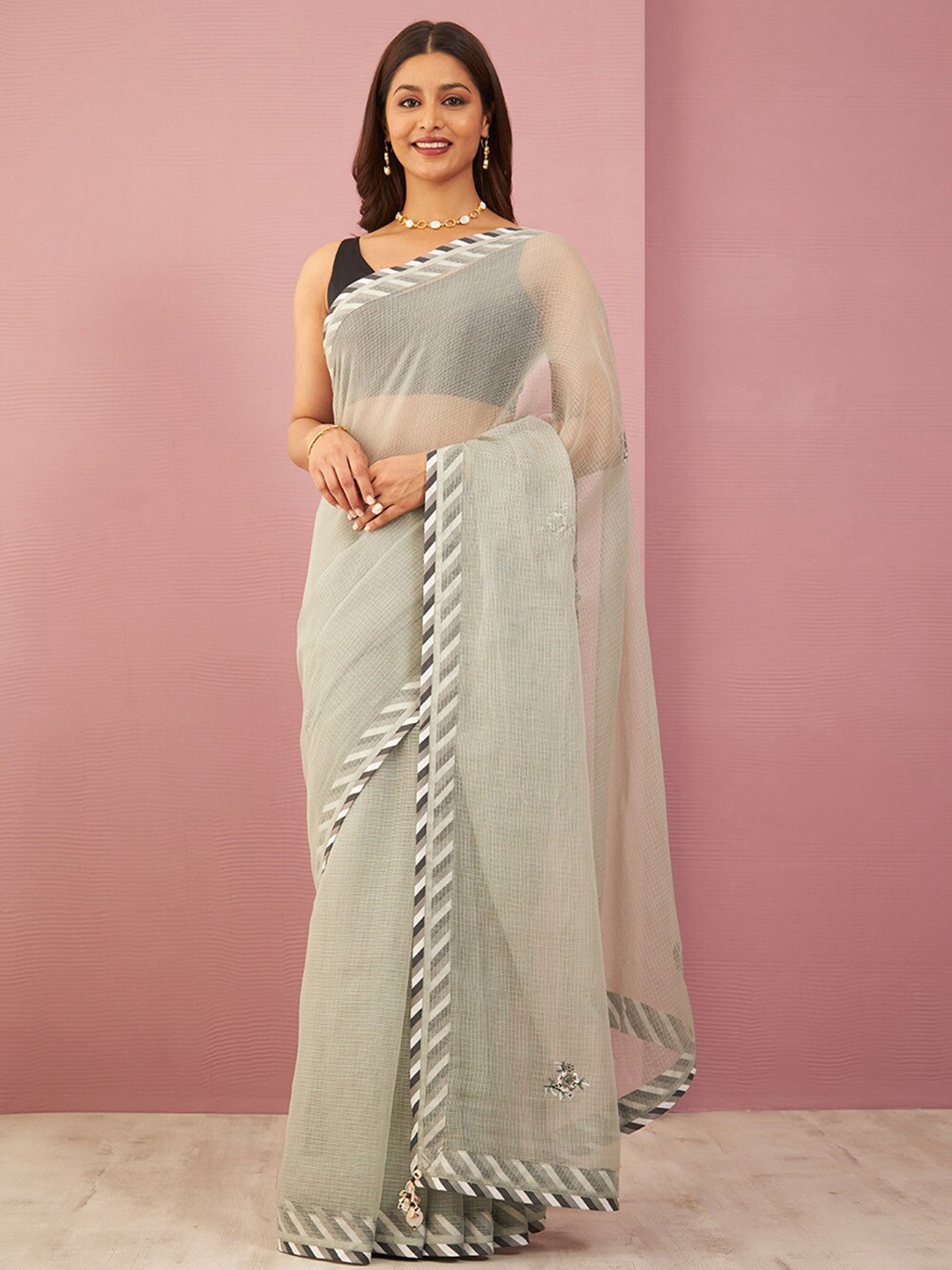 

Taneira Floral Embroidered Saree, Grey